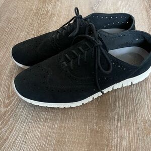 Cole Haan women Suede Black wingtip Shoes coastal grandma old money size 8